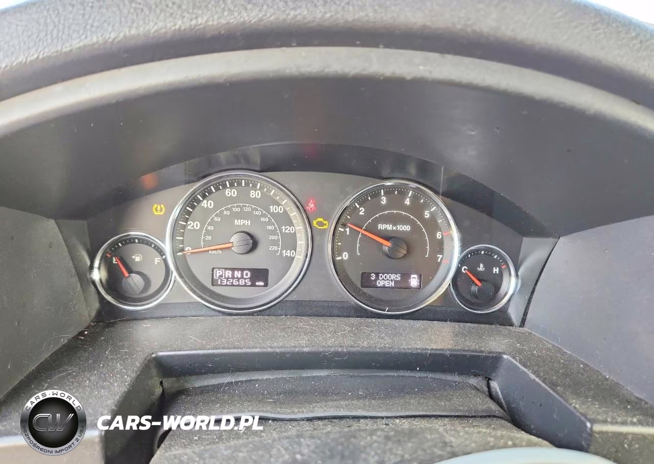 2008 Jeep Commander Sport VIN:1J8HG48K28C172366 - 9