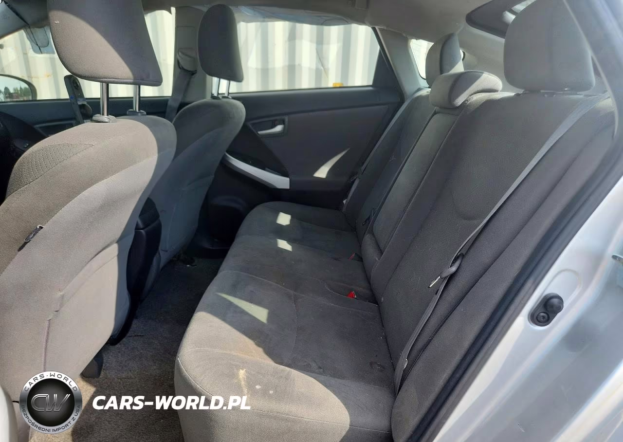 2013 Toyota Prius Three VIN:JTDKN3DUXD5540747 - 10