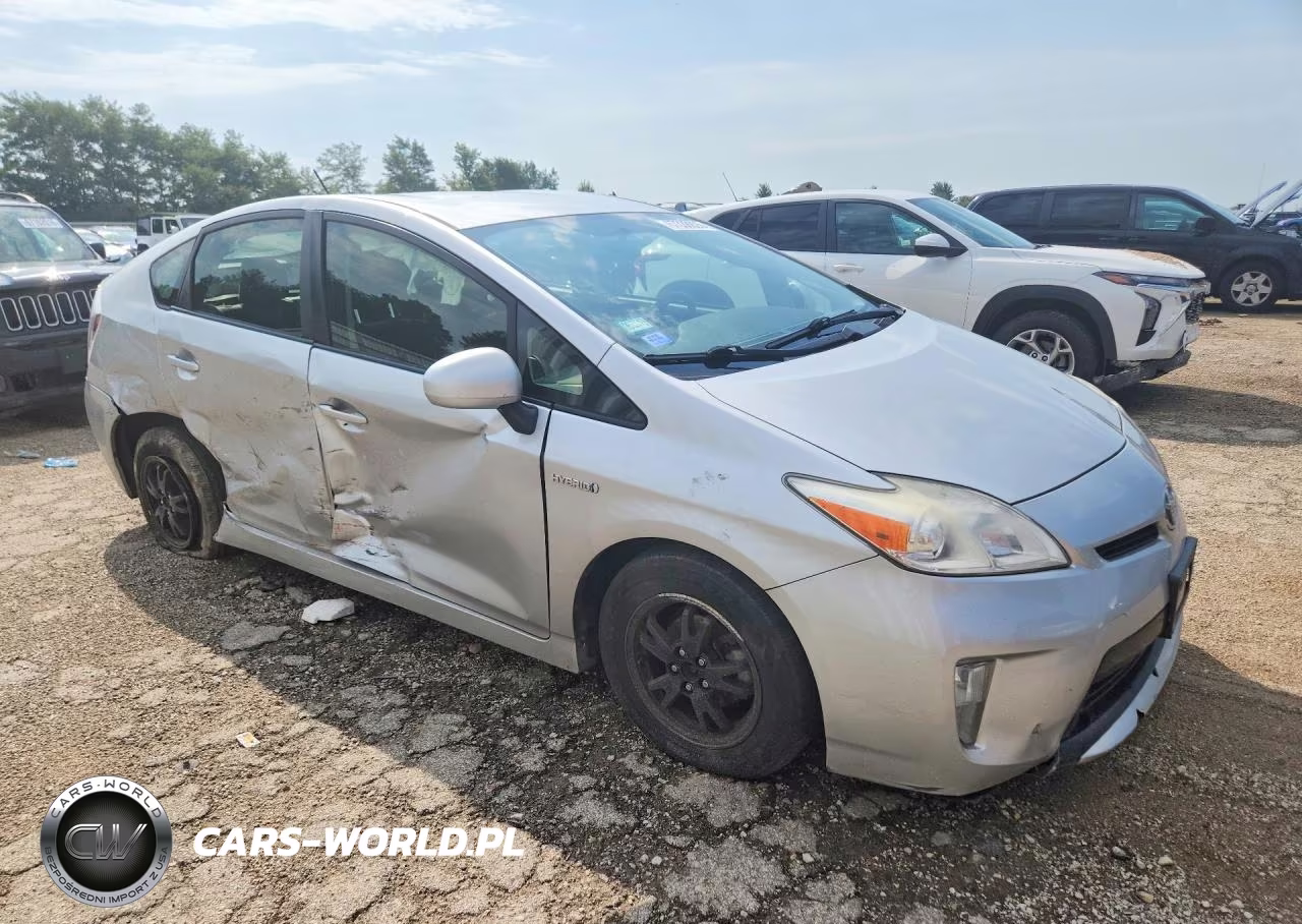 2013 Toyota Prius Three VIN:JTDKN3DUXD5540747 - 4