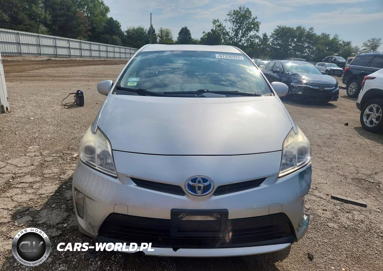 2013 Toyota Prius Three VIN:JTDKN3DUXD5540747 - 5