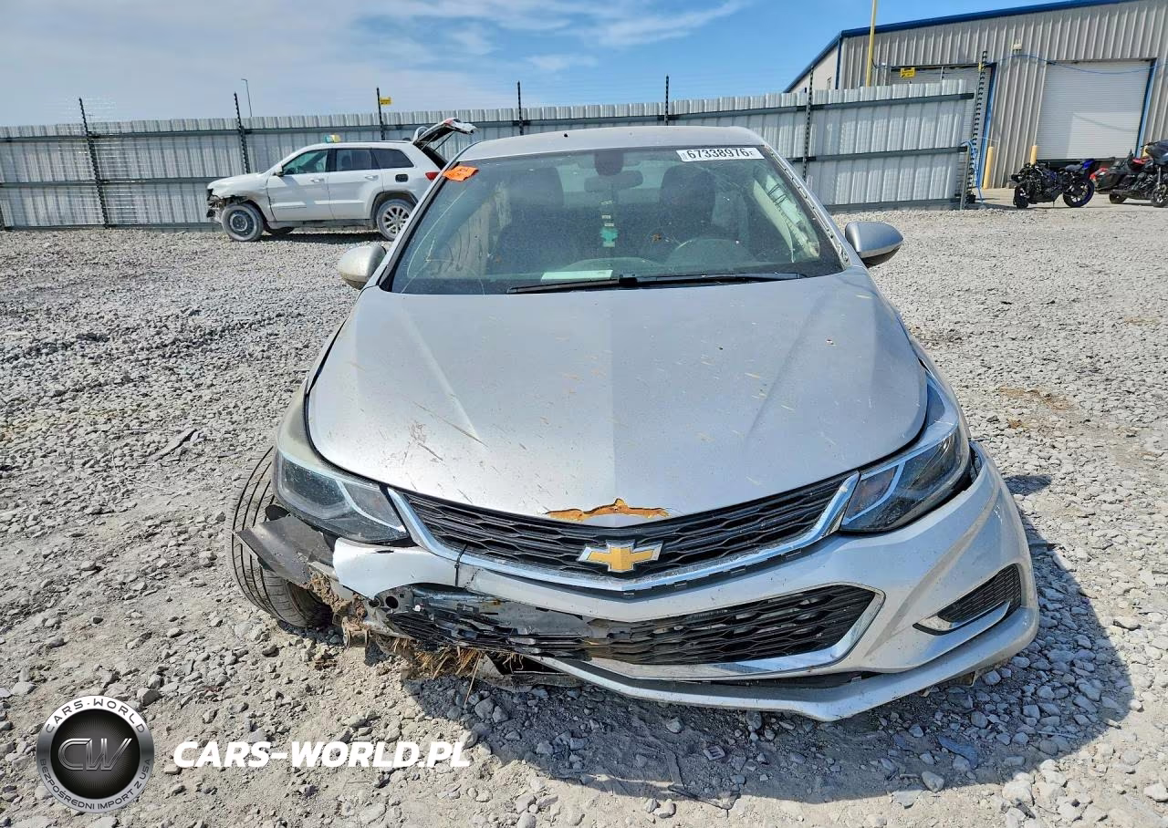 2018 Chevrolet Cruze Premier VIN:1G1BF5SMXJ7197328 - 5