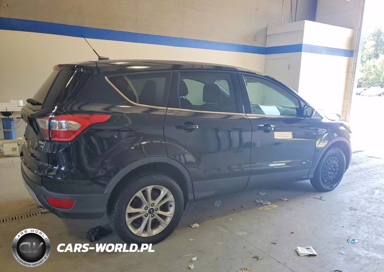 2017 Ford Escape Se VIN:1FMCU9GD3HUC27827 - 3