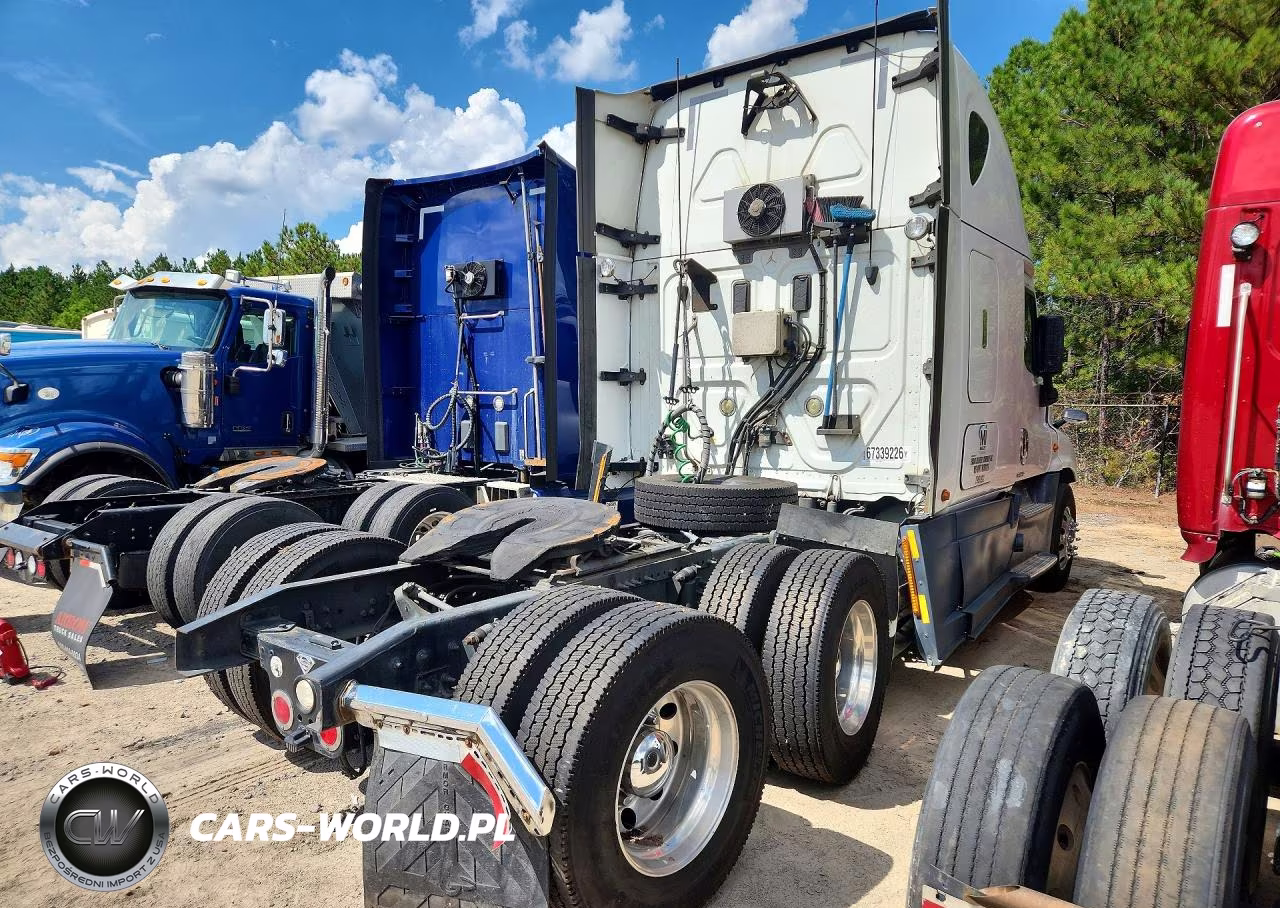 2017 Freightliner Cascadia 125 Semi Truck VIN:3AKJGLDR7HSHZ4385 - 3