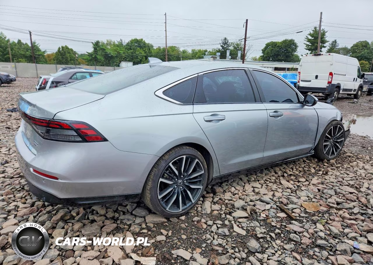 2024 Honda Accord Touring Hybrid VIN:1HGCY2F84RA010120 - 3
