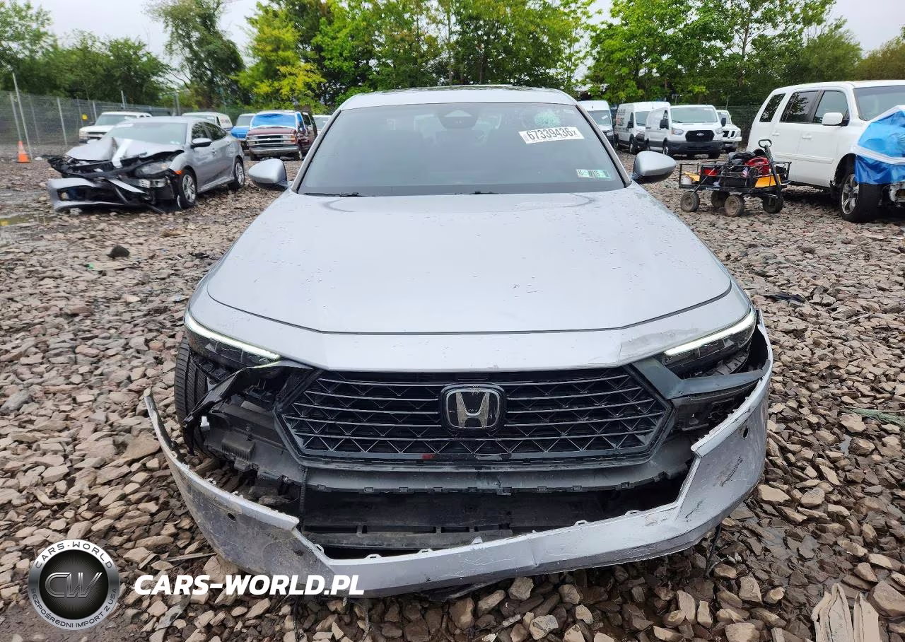 2024 Honda Accord Touring Hybrid VIN:1HGCY2F84RA010120 - 5