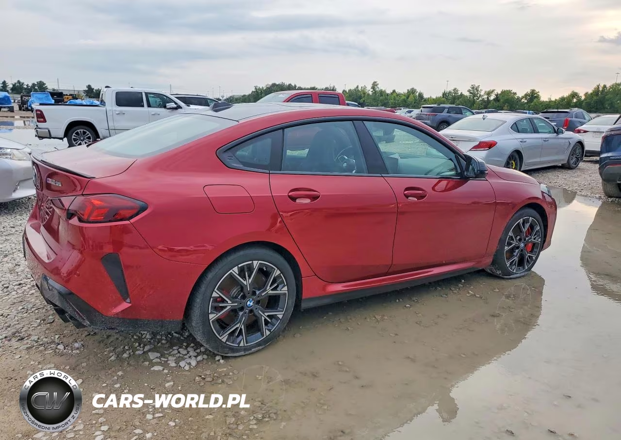 2025 BMW M235Xi VIN:WBA33GG03S7S10599 - 3
