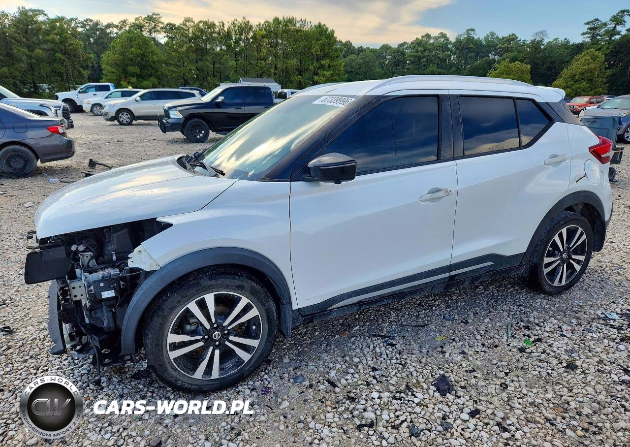 2019 Nissan Kicks Sr