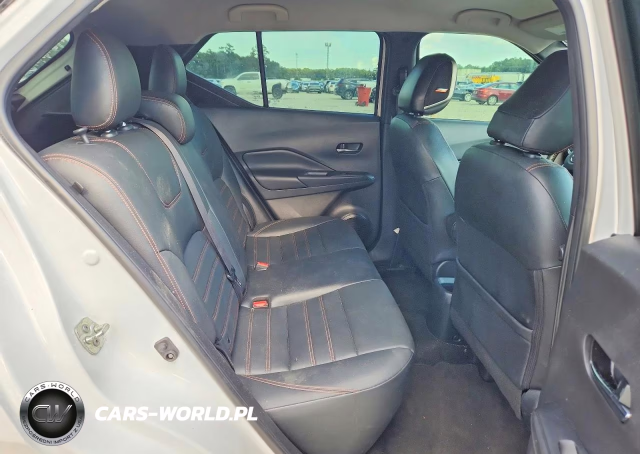 2019 Nissan Kicks Sr VIN:3N1CP5CU1KL527753 - 11