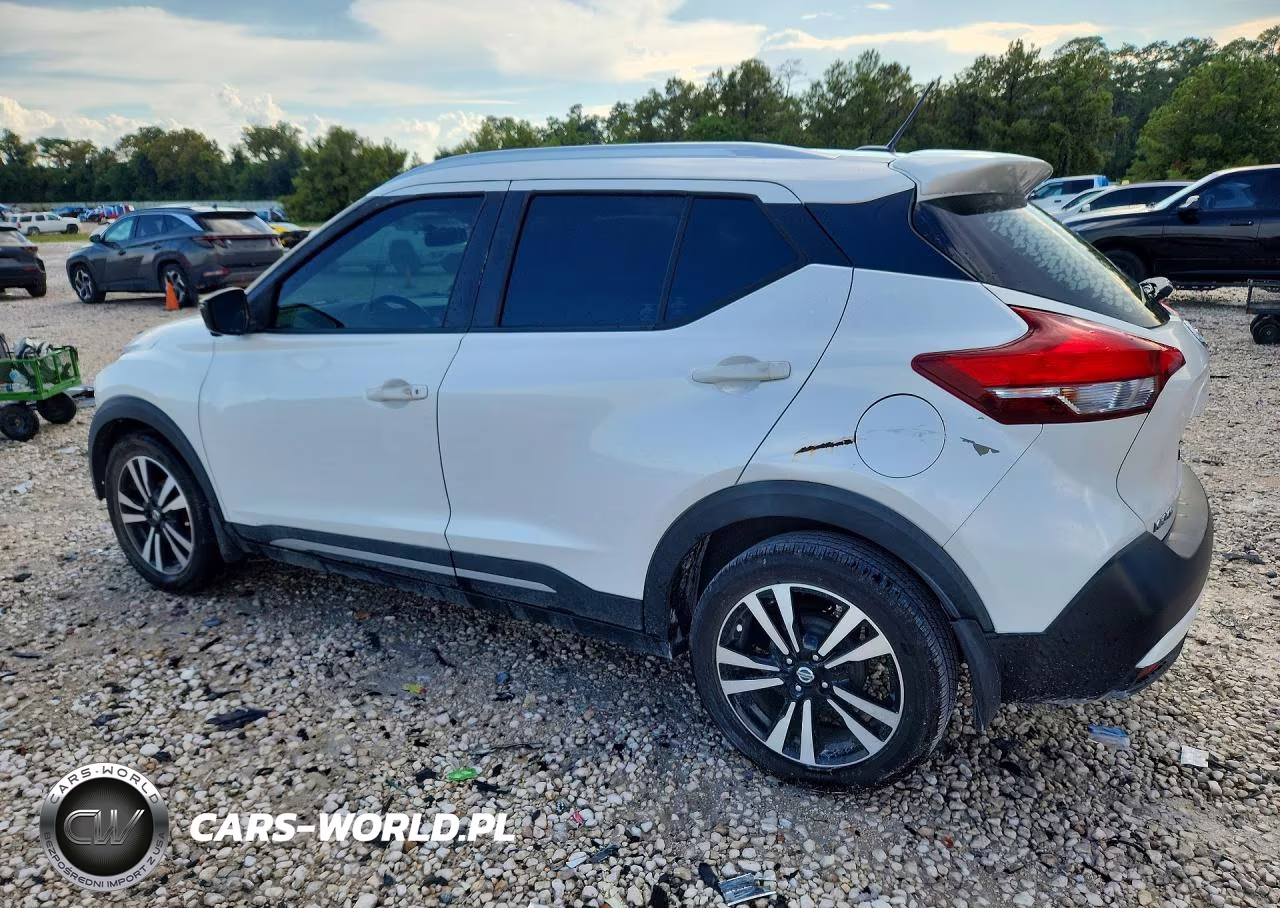 2019 Nissan Kicks Sr VIN:3N1CP5CU1KL527753 - 2