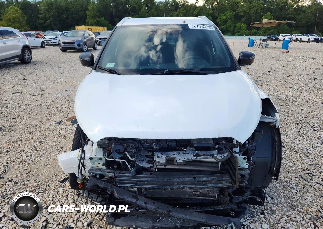2019 Nissan Kicks Sr VIN:3N1CP5CU1KL527753 - 5