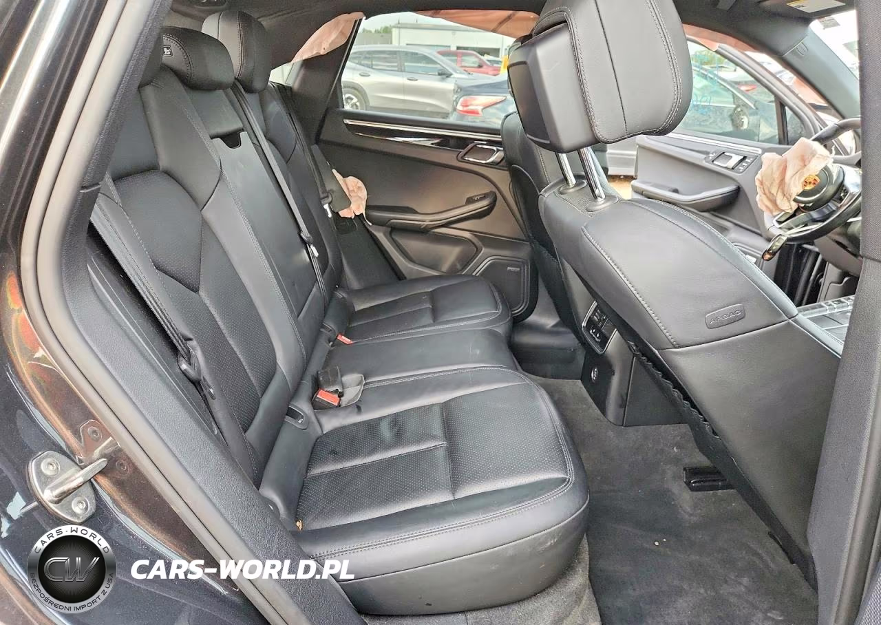2017 Porsche Macan VIN:WP1AA2A54HLB00585 - 11