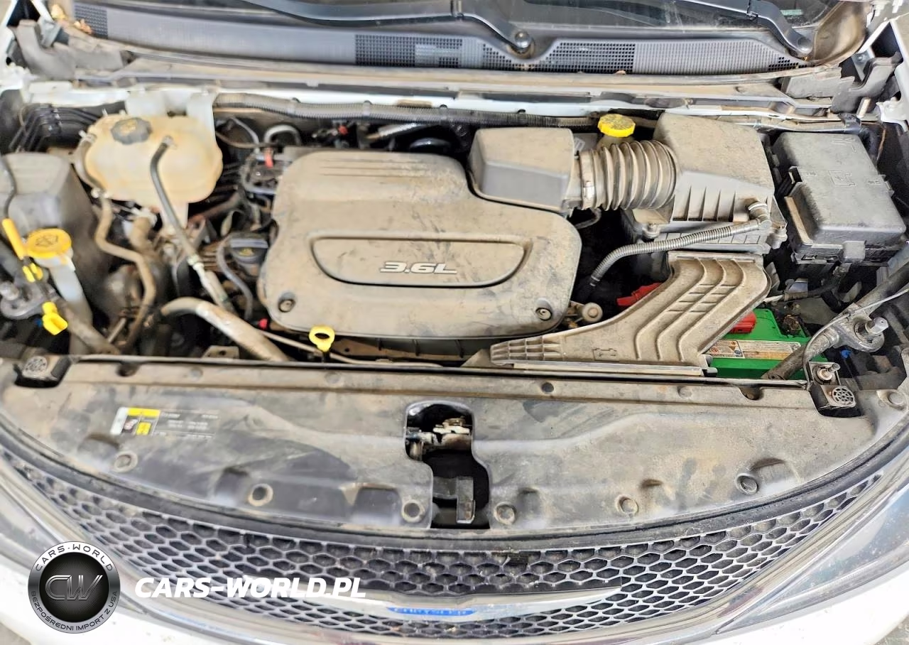 2018 Chrysler Pacifica Touring L VIN:2C4RC1BG7JR278917 - 12