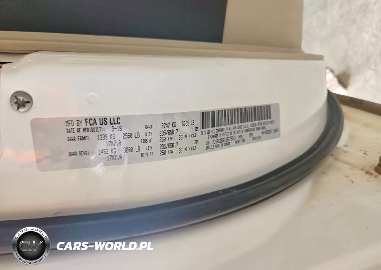 2018 Chrysler Pacifica Touring L VIN:2C4RC1BG7JR278917 - 13