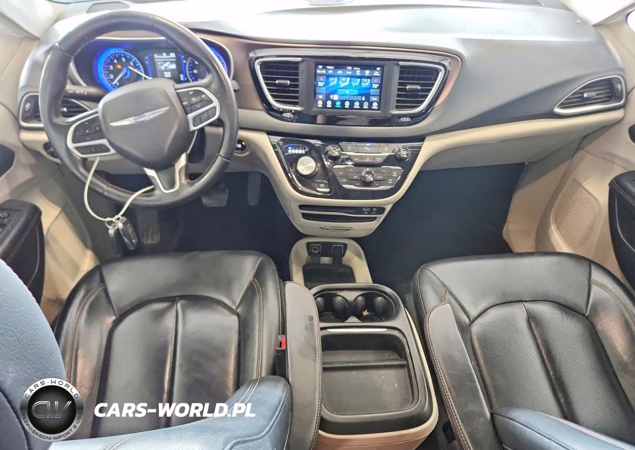 2018 Chrysler Pacifica Touring L VIN:2C4RC1BG7JR278917 - 8