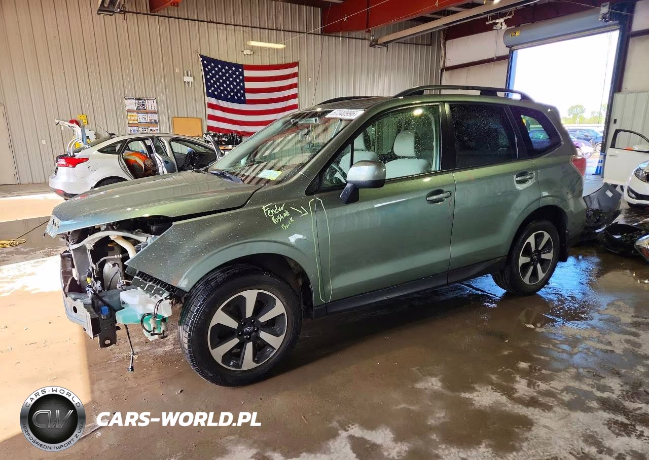 2018 Subaru Forester 2.5I Premium VIN:JF2SJAGC3JH574415 - 1