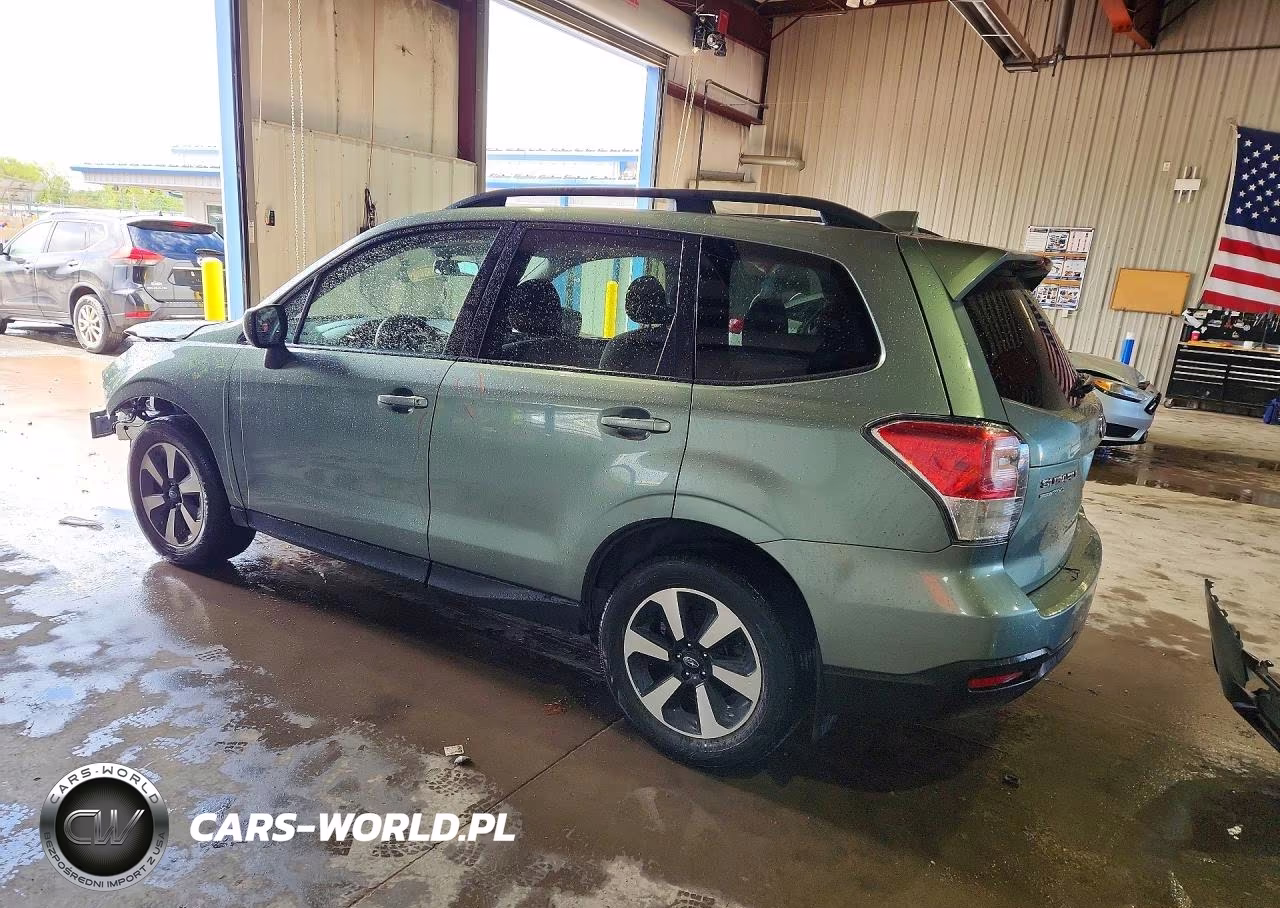 2018 Subaru Forester 2.5I Premium VIN:JF2SJAGC3JH574415 - 2