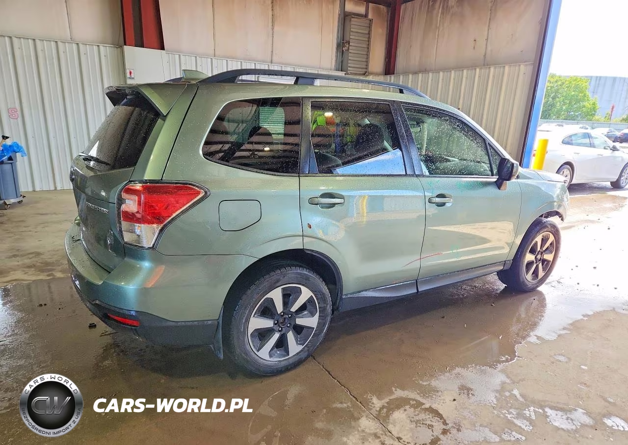 2018 Subaru Forester 2.5I Premium VIN:JF2SJAGC3JH574415 - 3