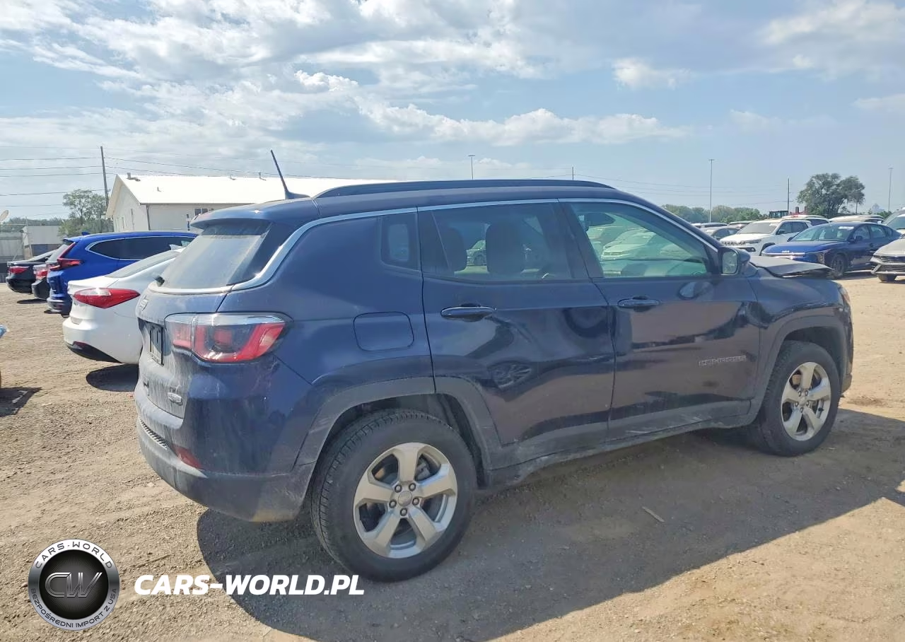 2017 Jeep Compass Latitude VIN:3C4NJDBB4HT641319 - 3