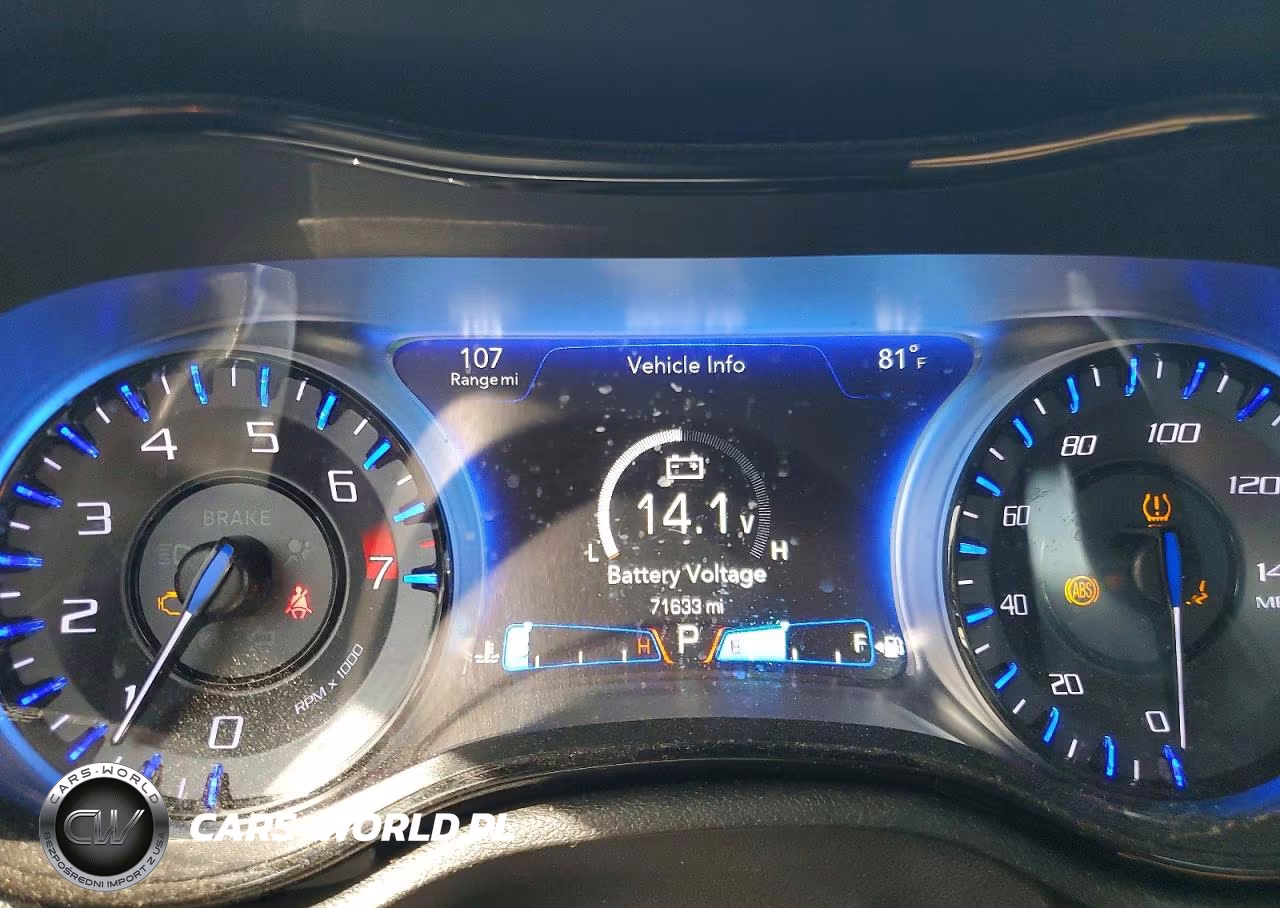 2016 Chrysler 300 S VIN:2C3CCAGG4GH270582 - 9
