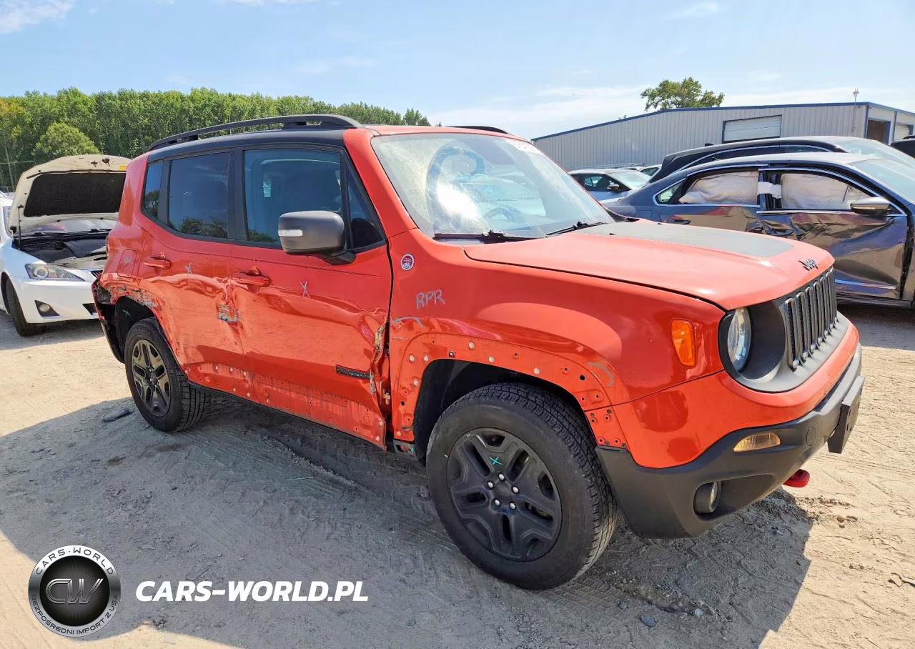 2017 Jeep Renegade Trailhawk VIN:ZACCJBCB3HPF86136 - 4
