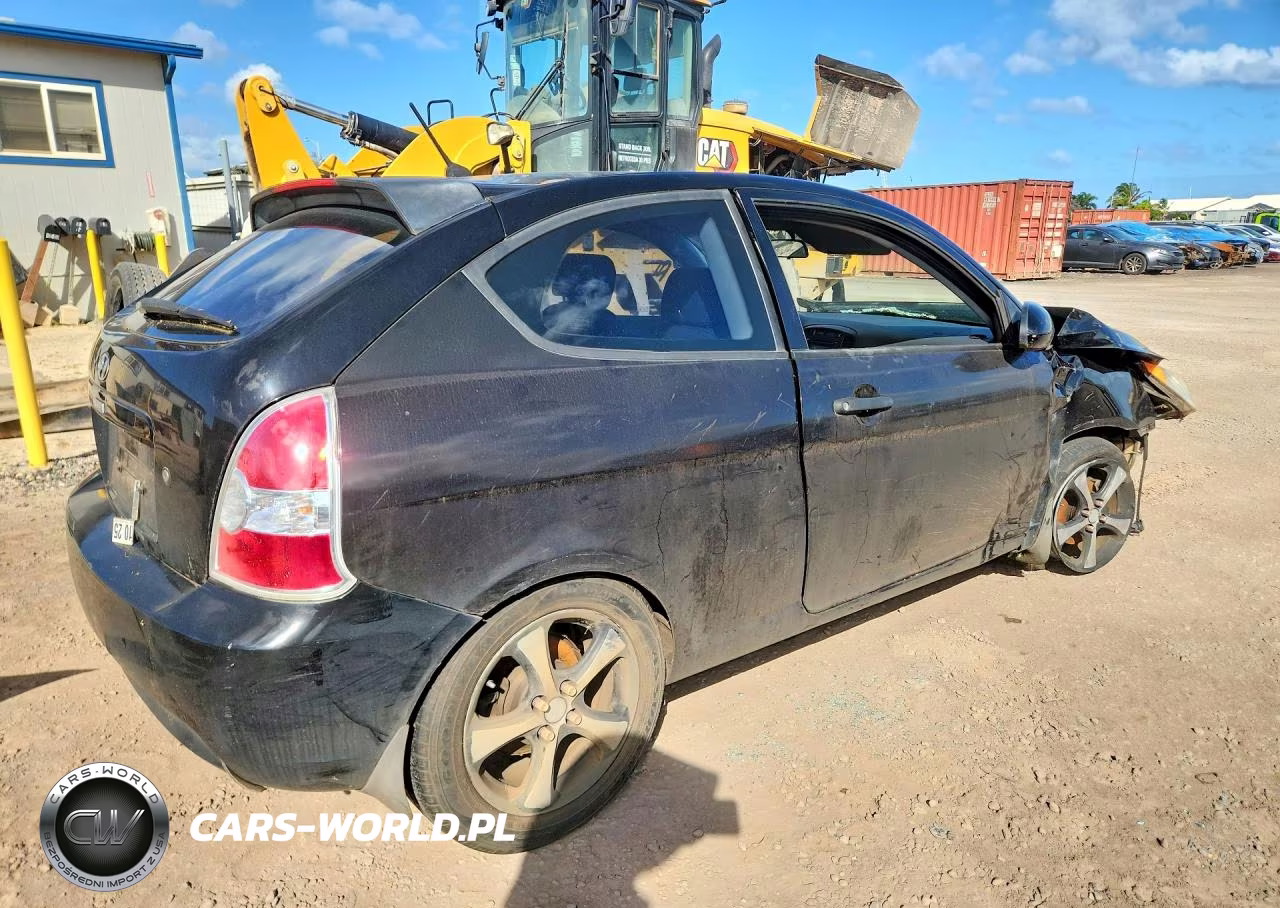 2007 Hyundai Accent Gs VIN:KMHCN36C07U025688 - 3