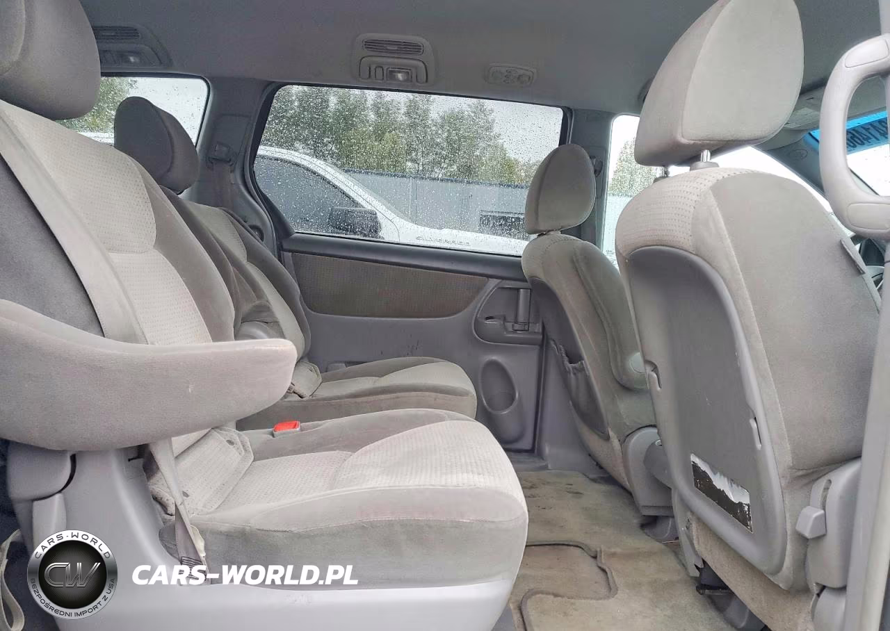 2010 Toyota Sienna Le 7-Passenger VIN:5TDKK4CC9AS305950 - 11