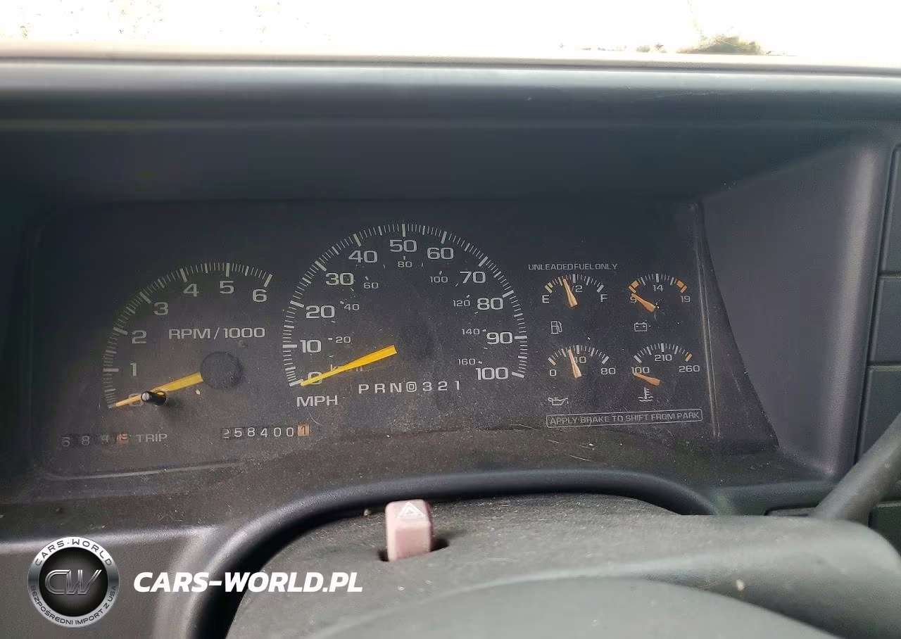 1999 Chevrolet Tahoe C1500 VIN:1GNEC13R3XJ541701 - 9