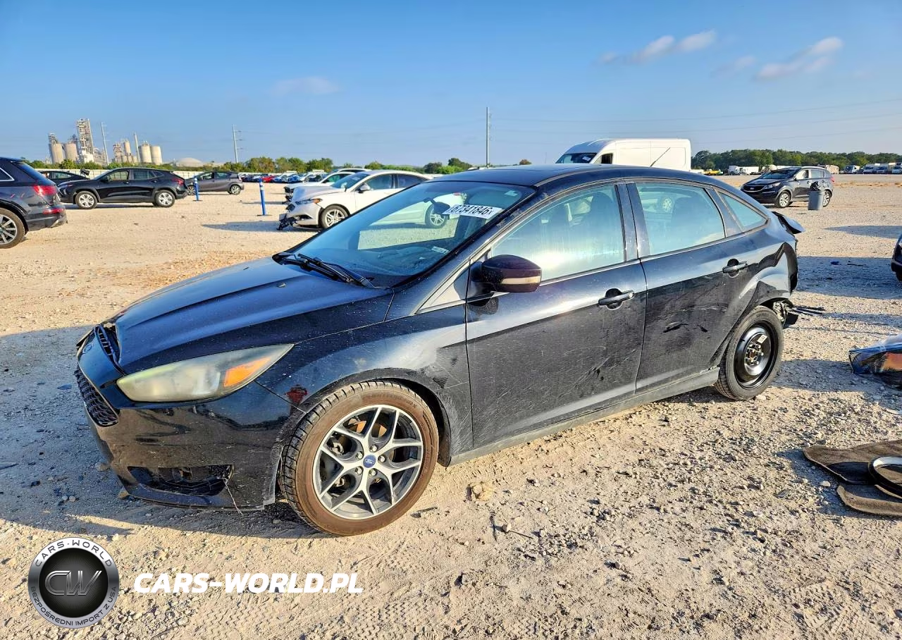 2017 Ford Focus Sel VIN:1FADP3H29HL204607 - 1