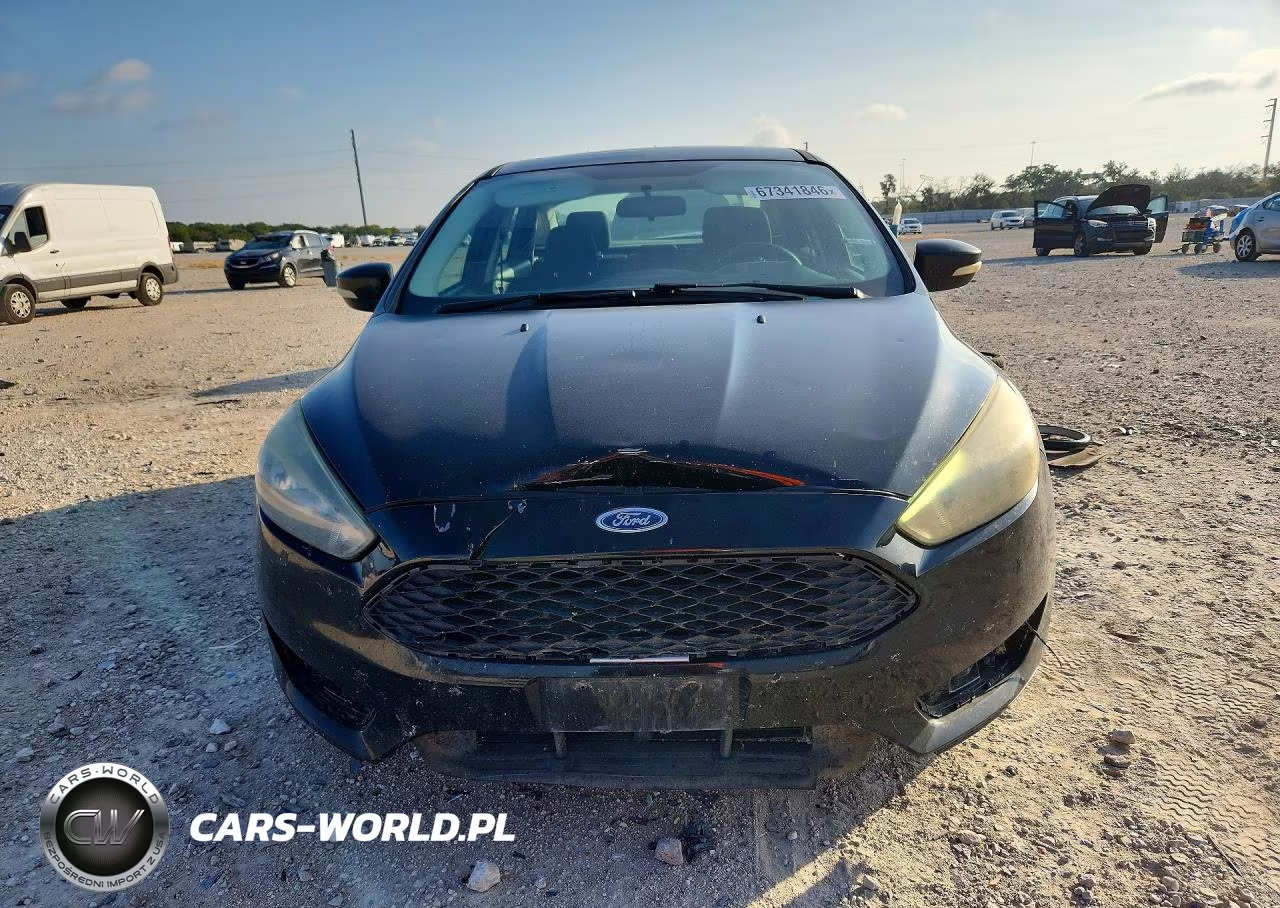 2017 Ford Focus Sel VIN:1FADP3H29HL204607 - 5