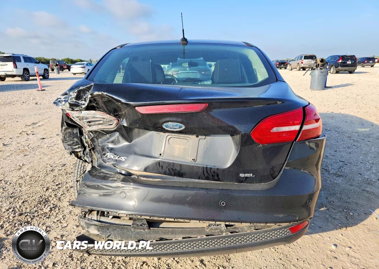 2017 Ford Focus Sel VIN:1FADP3H29HL204607 - 6