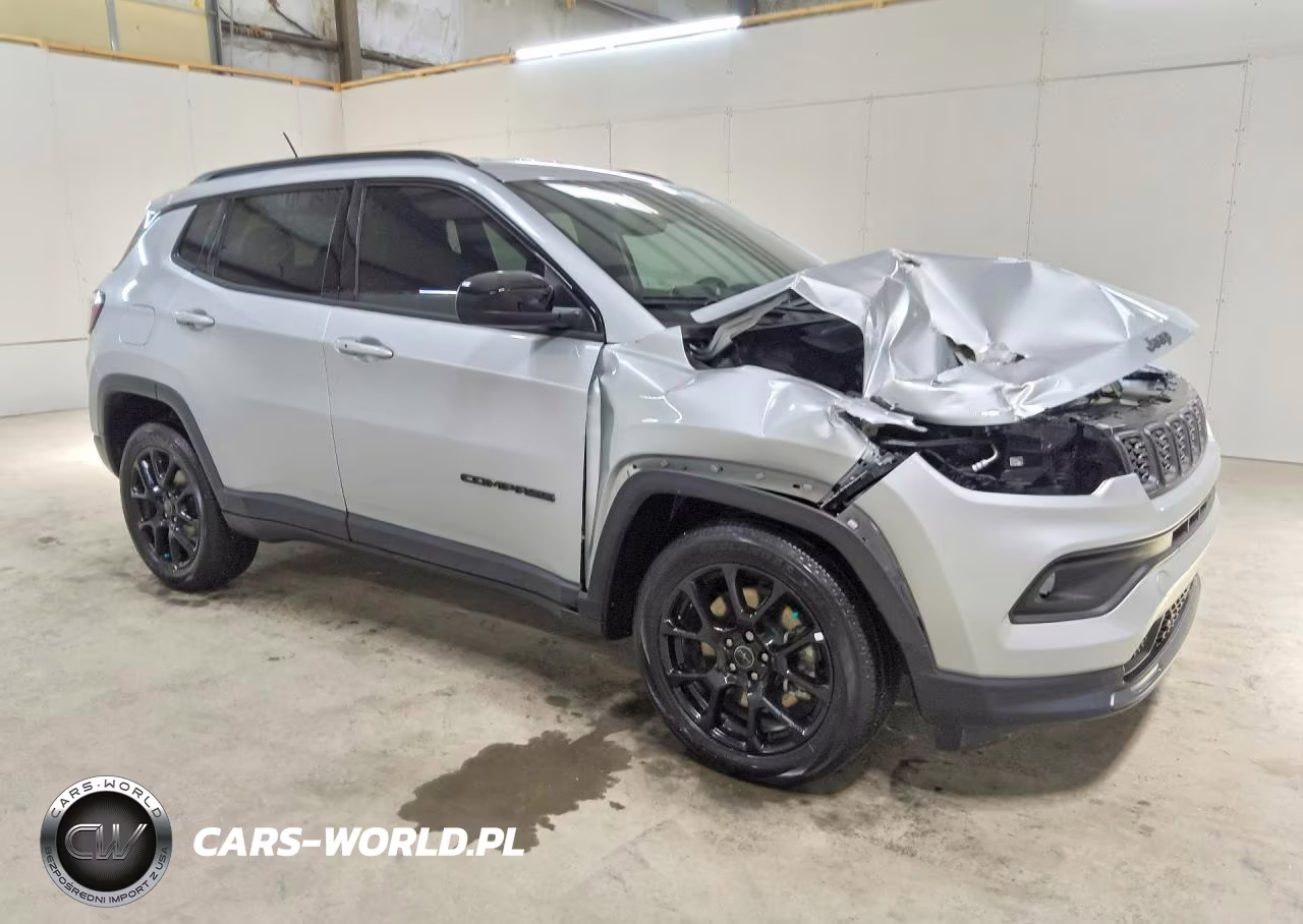 2025 Jeep Compass Latitude VIN:3C4NJDBN3ST571183 - 4