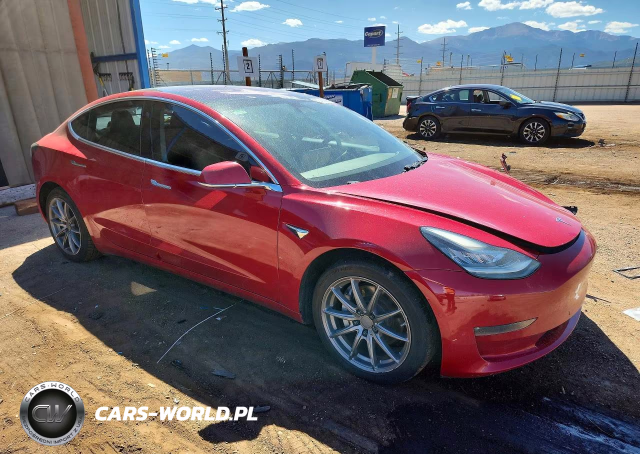 2018 Tesla Model 3 VIN:5YJ3E1EB5JF091428 - 4