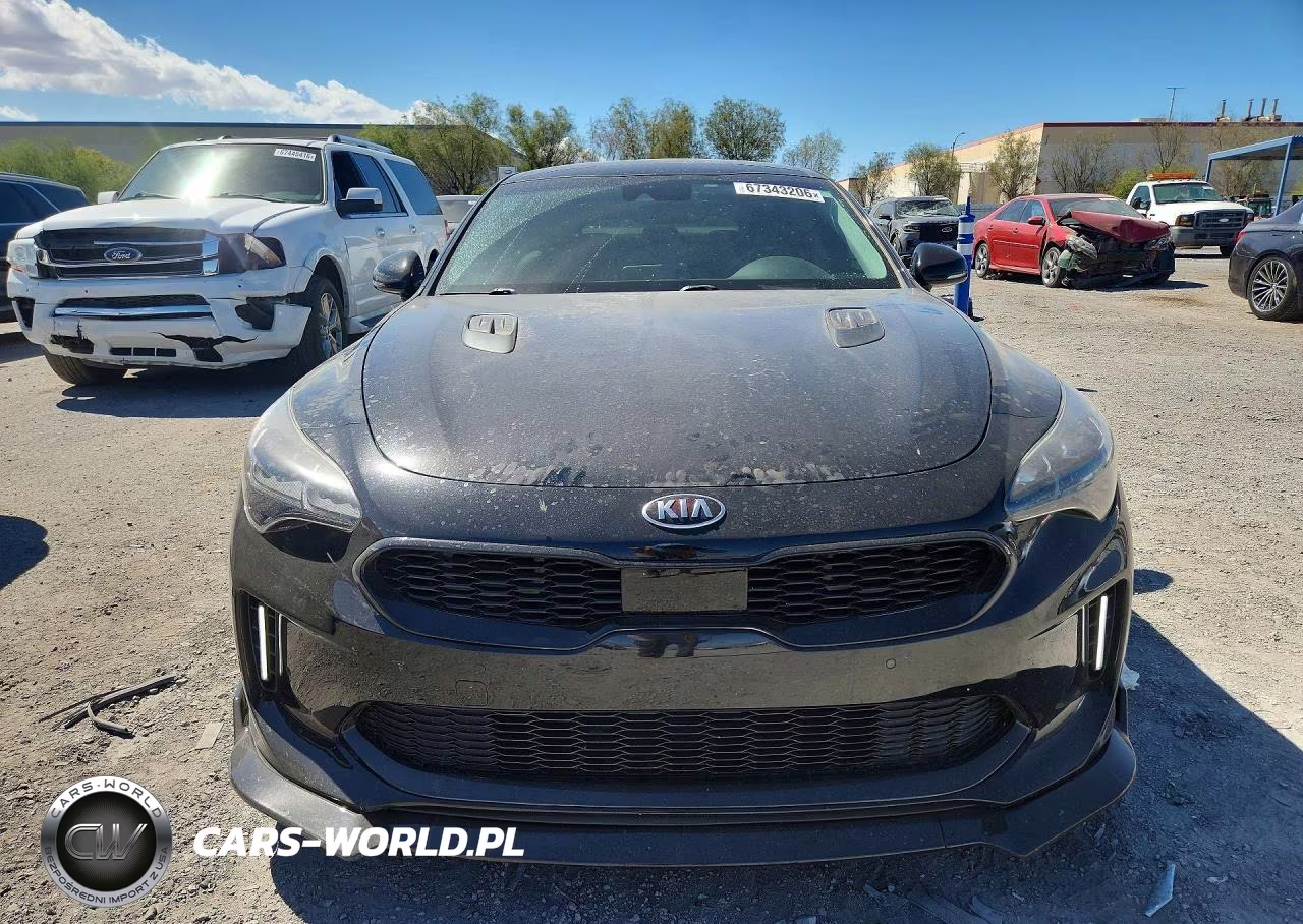 2018 Kia Stinger Premium VIN:KNAE25LA2J6013040 - 5