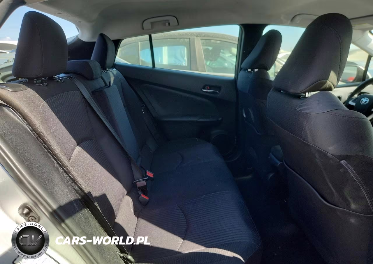 2018 Toyota Prius VIN:JTDKBRFU9J3588644 - 10