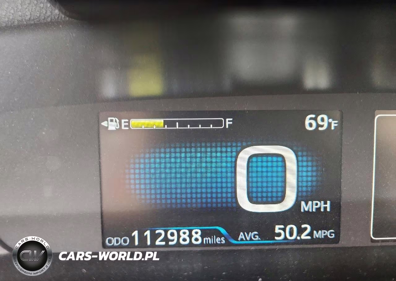 2018 Toyota Prius VIN:JTDKBRFU9J3588644 - 9
