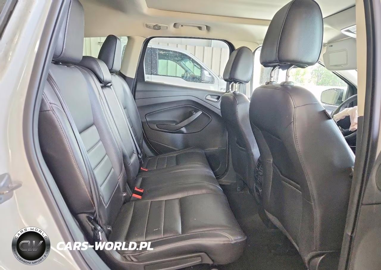 2016 Ford Escape Titanium VIN:1FMCU9J95GUC59357 - 10
