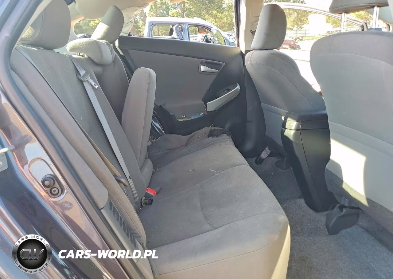 2015 Toyota Prius Three VIN:JTDKN3DU3F1865282 - 10