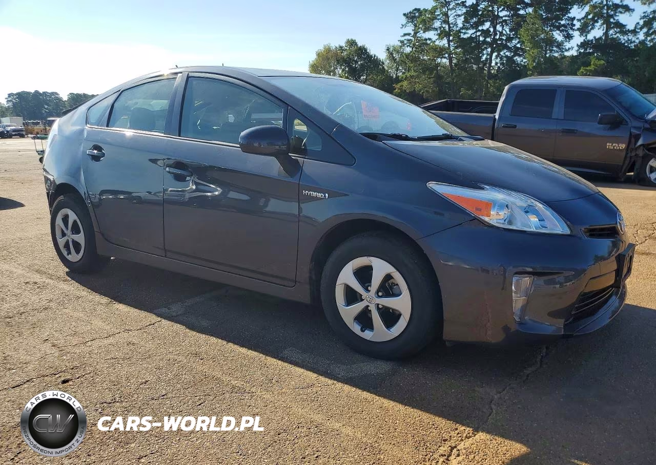 2015 Toyota Prius Three VIN:JTDKN3DU3F1865282 - 4