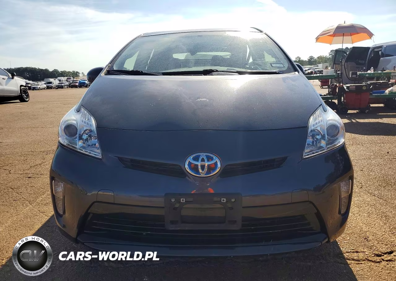 2015 Toyota Prius Three VIN:JTDKN3DU3F1865282 - 5