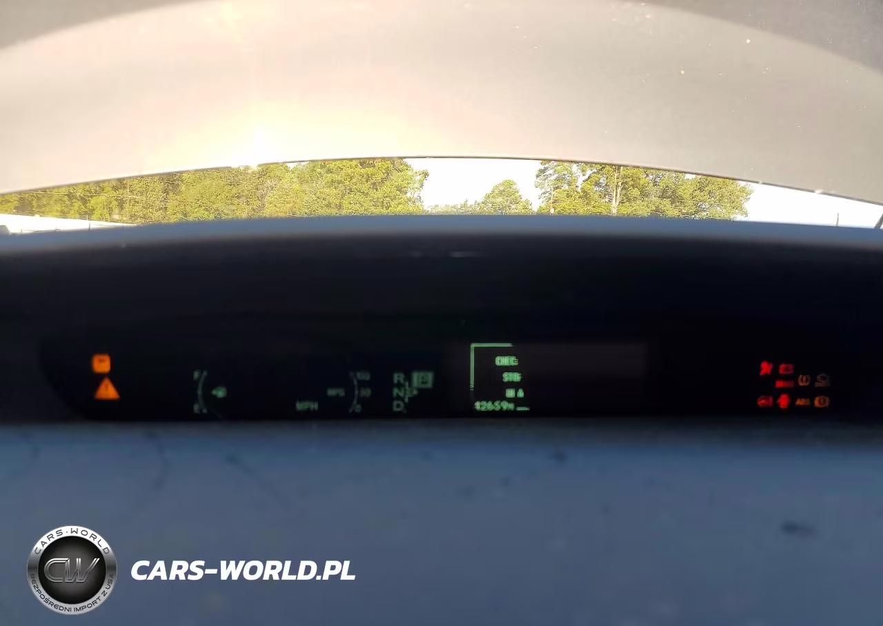 2015 Toyota Prius Three VIN:JTDKN3DU3F1865282 - 9