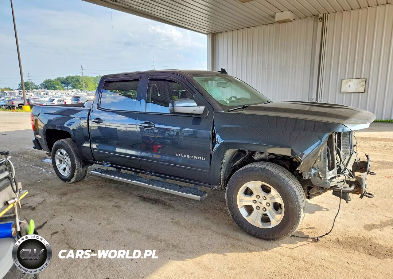 2018 Chevrolet Silverado K1500 Lt VIN:3GCUKREC2JG518899 - 4