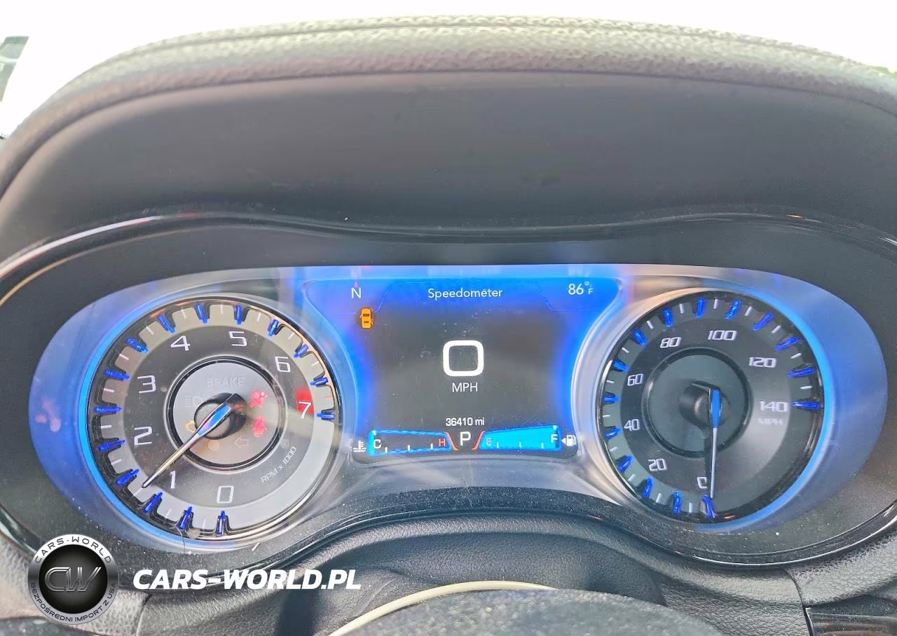 2019 Chrysler 300 S VIN:2C3CCABG7KH635028 - 9
