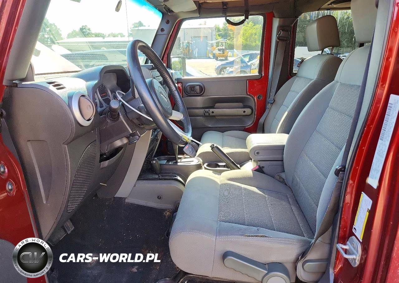 2009 Jeep Wrangler Unlimited Sahara VIN:1J8GA59179L758023 - 7