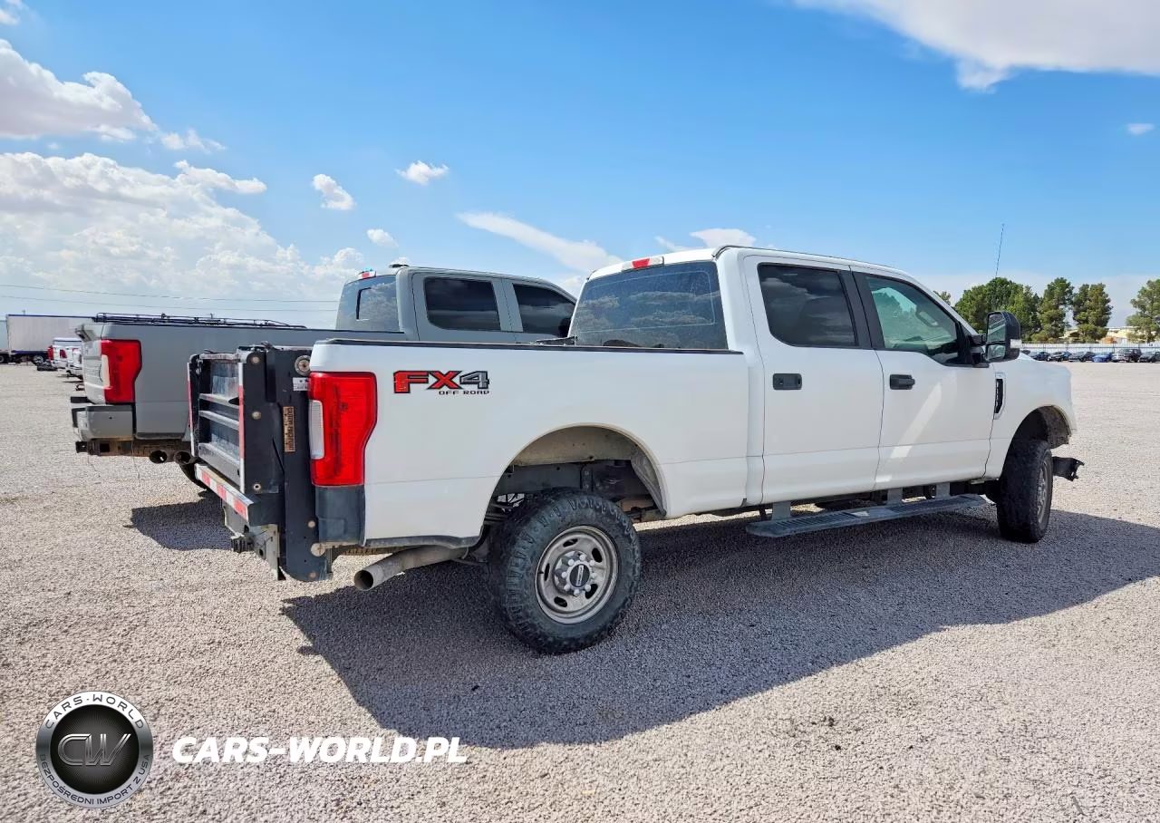2018 Ford F250 Super Duty VIN:1FT7W2B67JEC90333 - 3