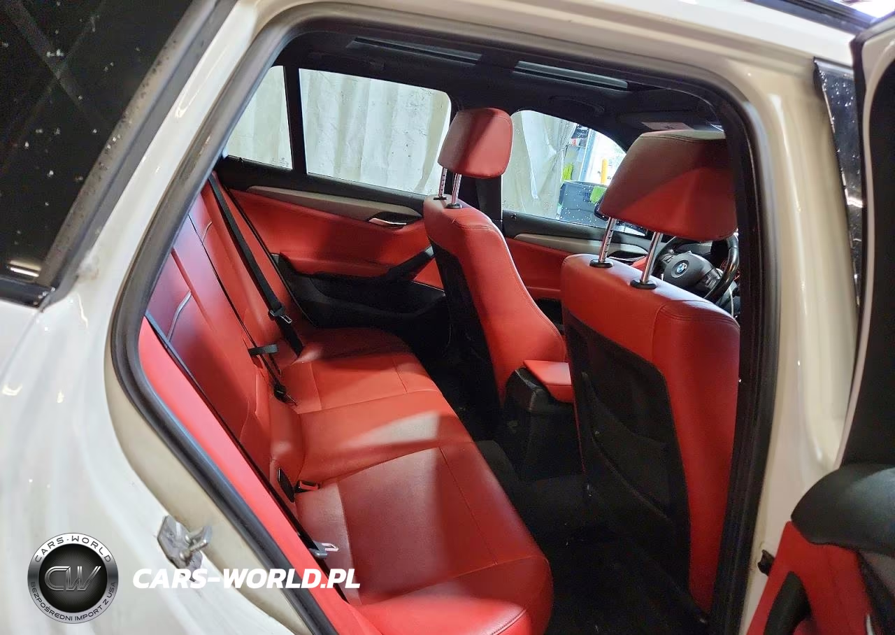 2015 BMW X1 xDrive28I VIN:WBAVL1C5XFVY35493 - 11