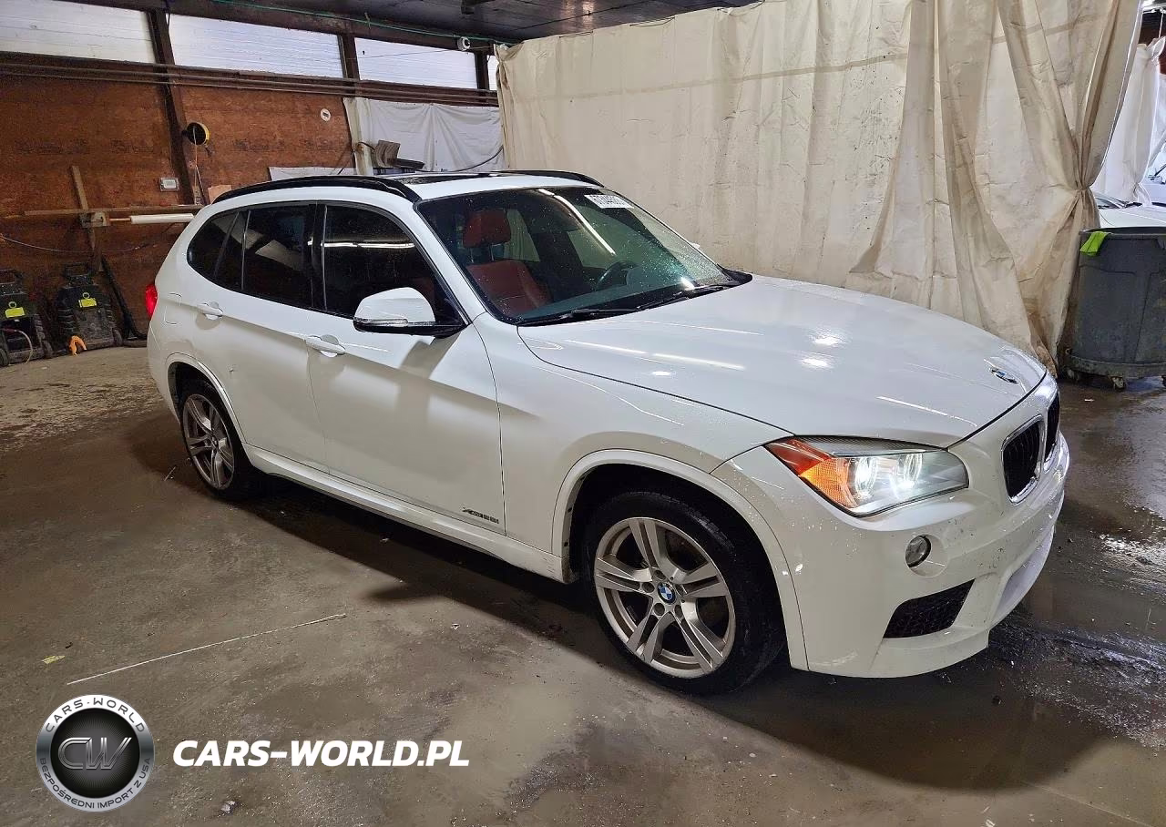 2015 BMW X1 xDrive28I VIN:WBAVL1C5XFVY35493 - 4