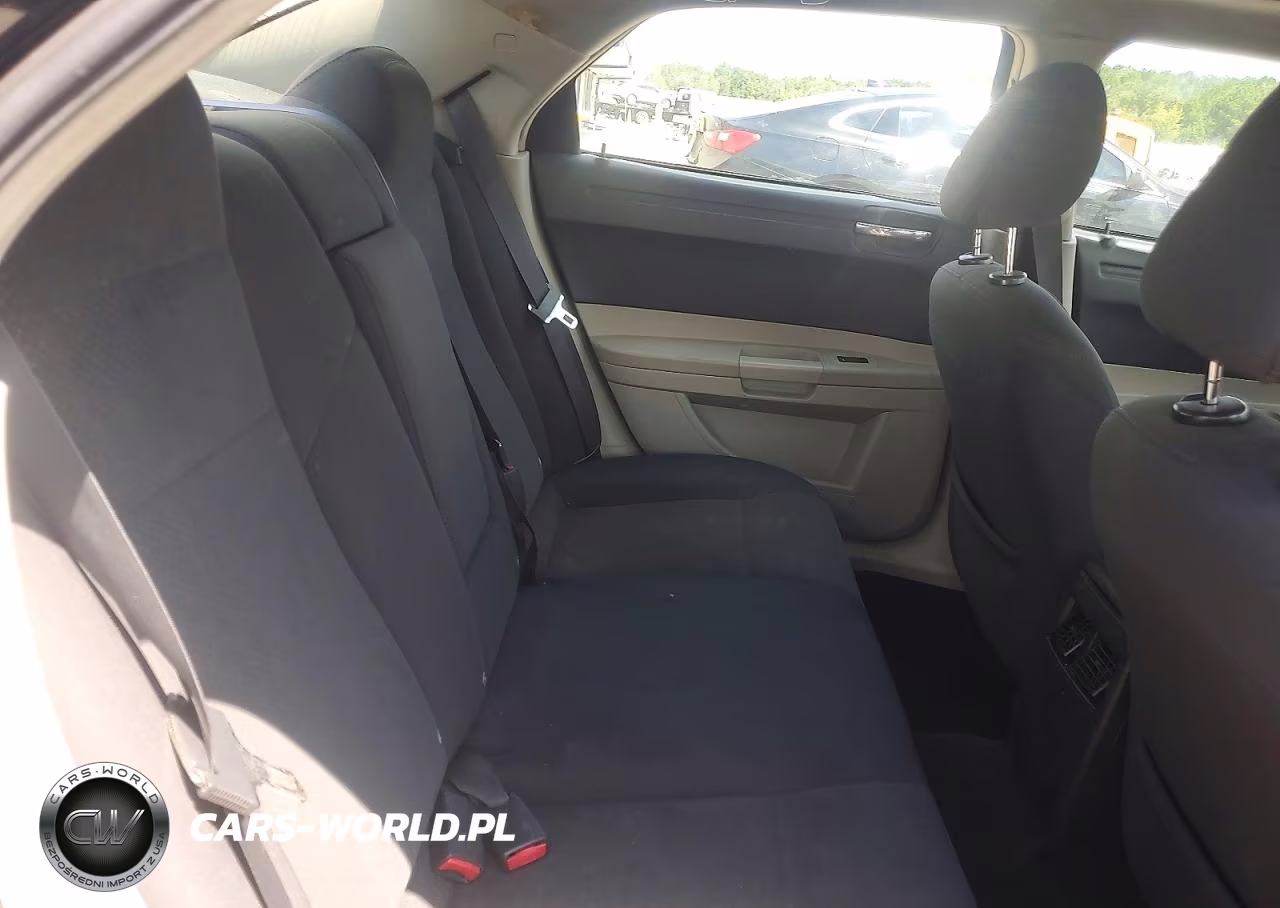 2007 Chrysler 300 VIN:2C3LA43R97H892674 - 10