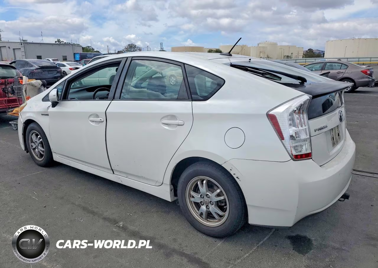 2011 Toyota Prius Three VIN:JTDKN3DU2B0249332 - 2