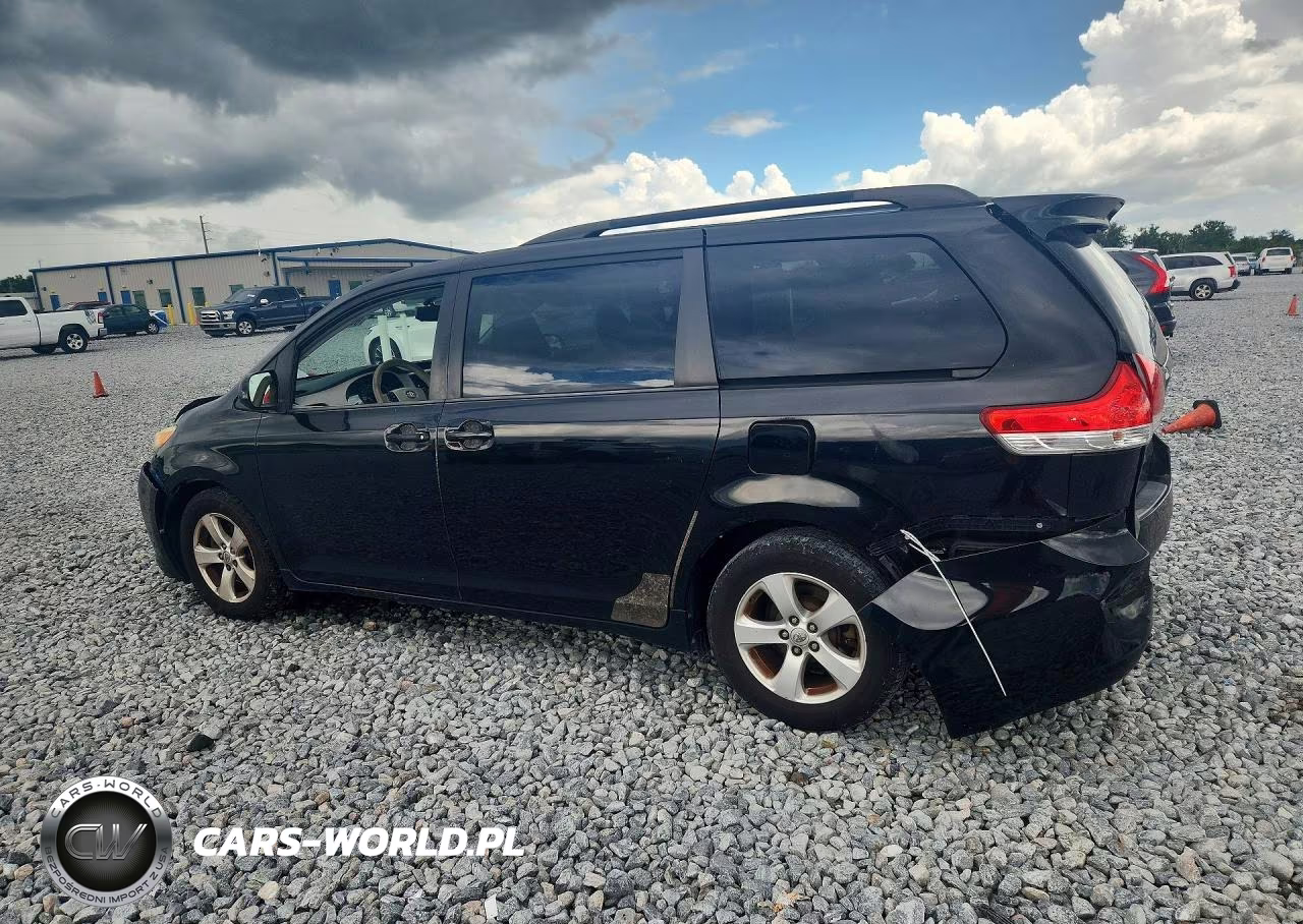 2014 Toyota Sienna Le VIN:5TDKK3DC7ES494418 - 2