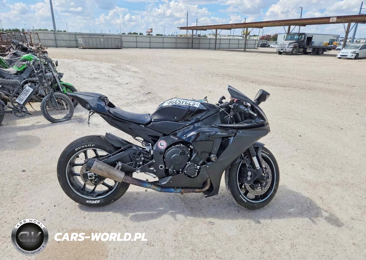 2024 Yamaha Yzfr1